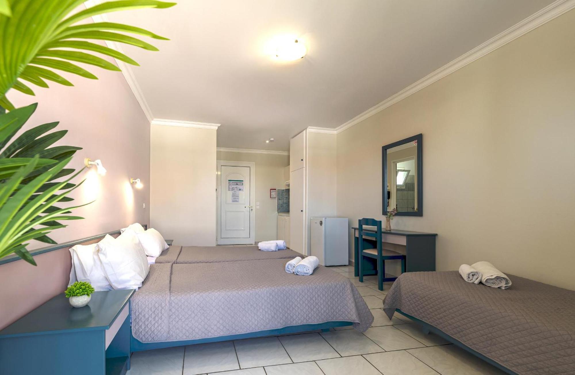 Sofia'S Hotel Kalamákion Eksteriør billede